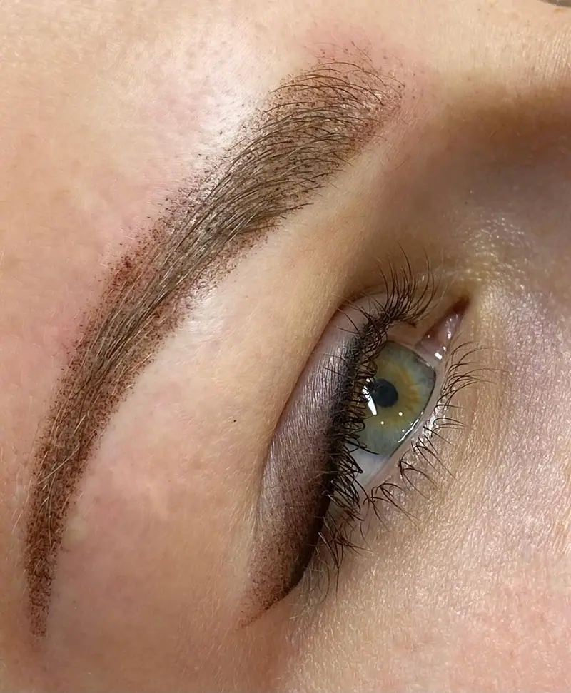 Cejas de cerca