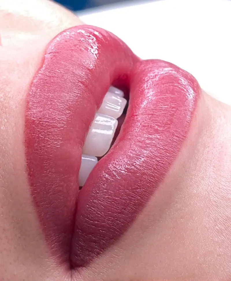 Labios en tono cereza
